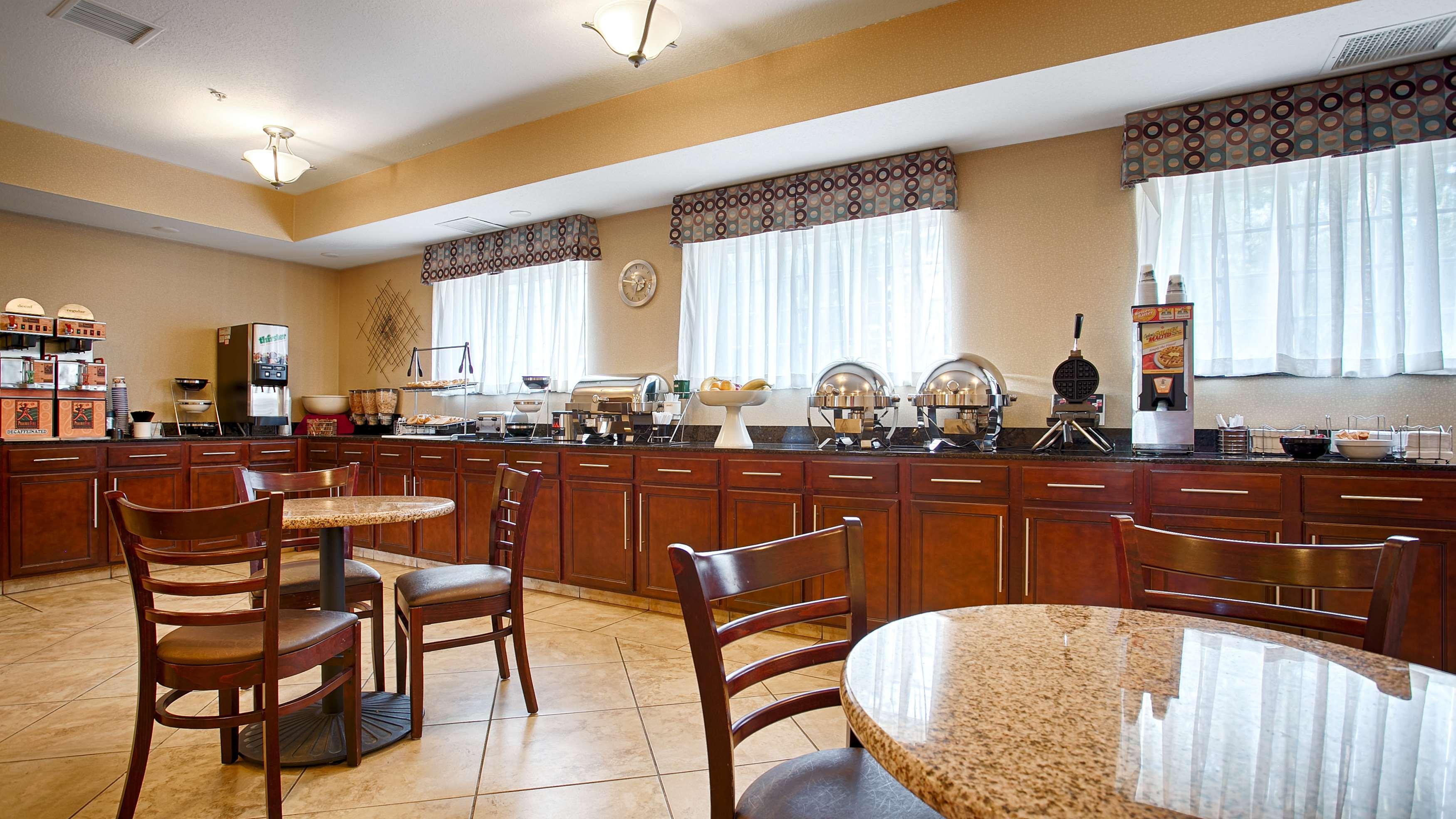 Best Western Plus Eastgate Inn & Suites Wichita Dış mekan fotoğraf