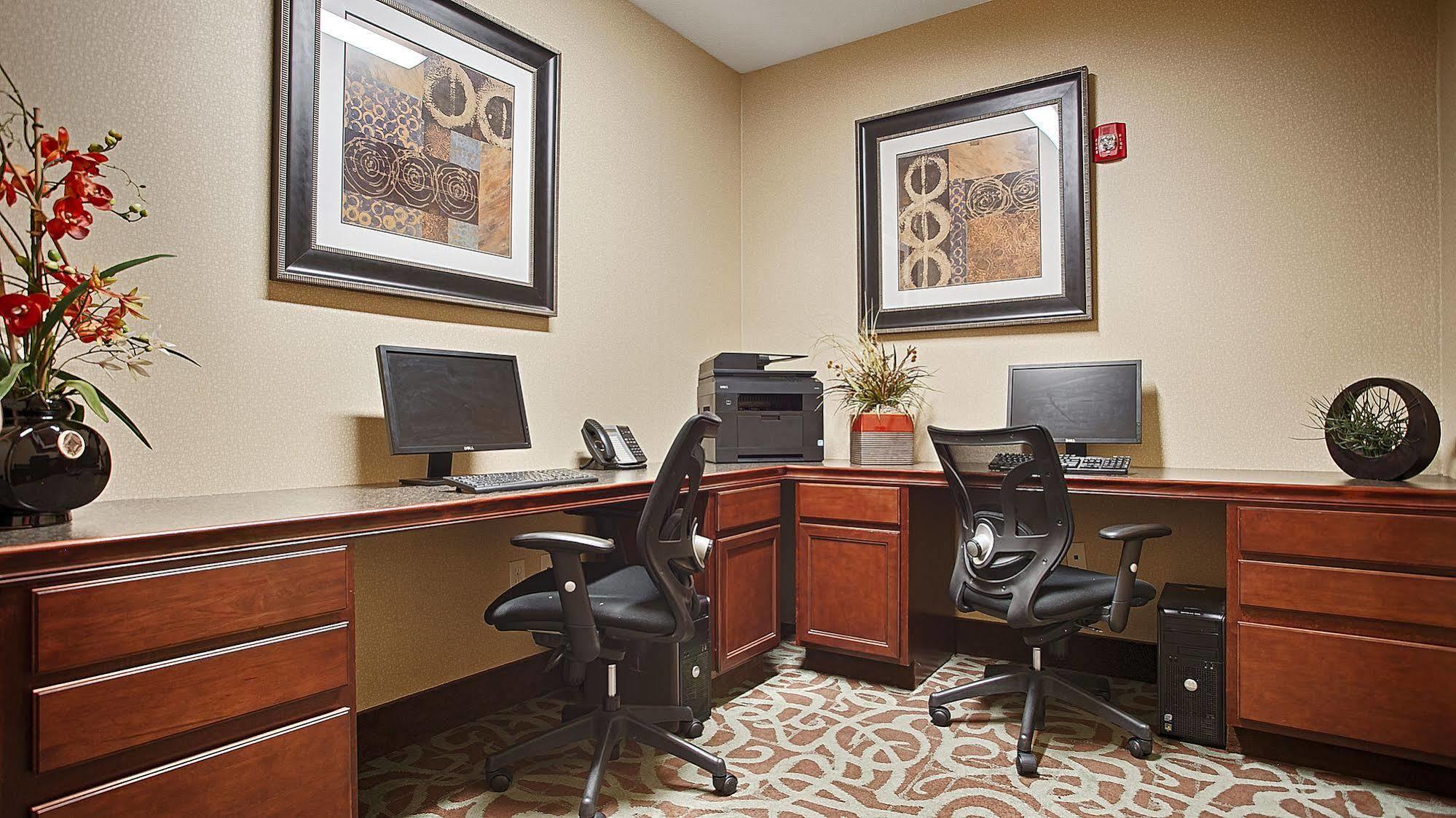 Best Western Plus Eastgate Inn & Suites Wichita Dış mekan fotoğraf